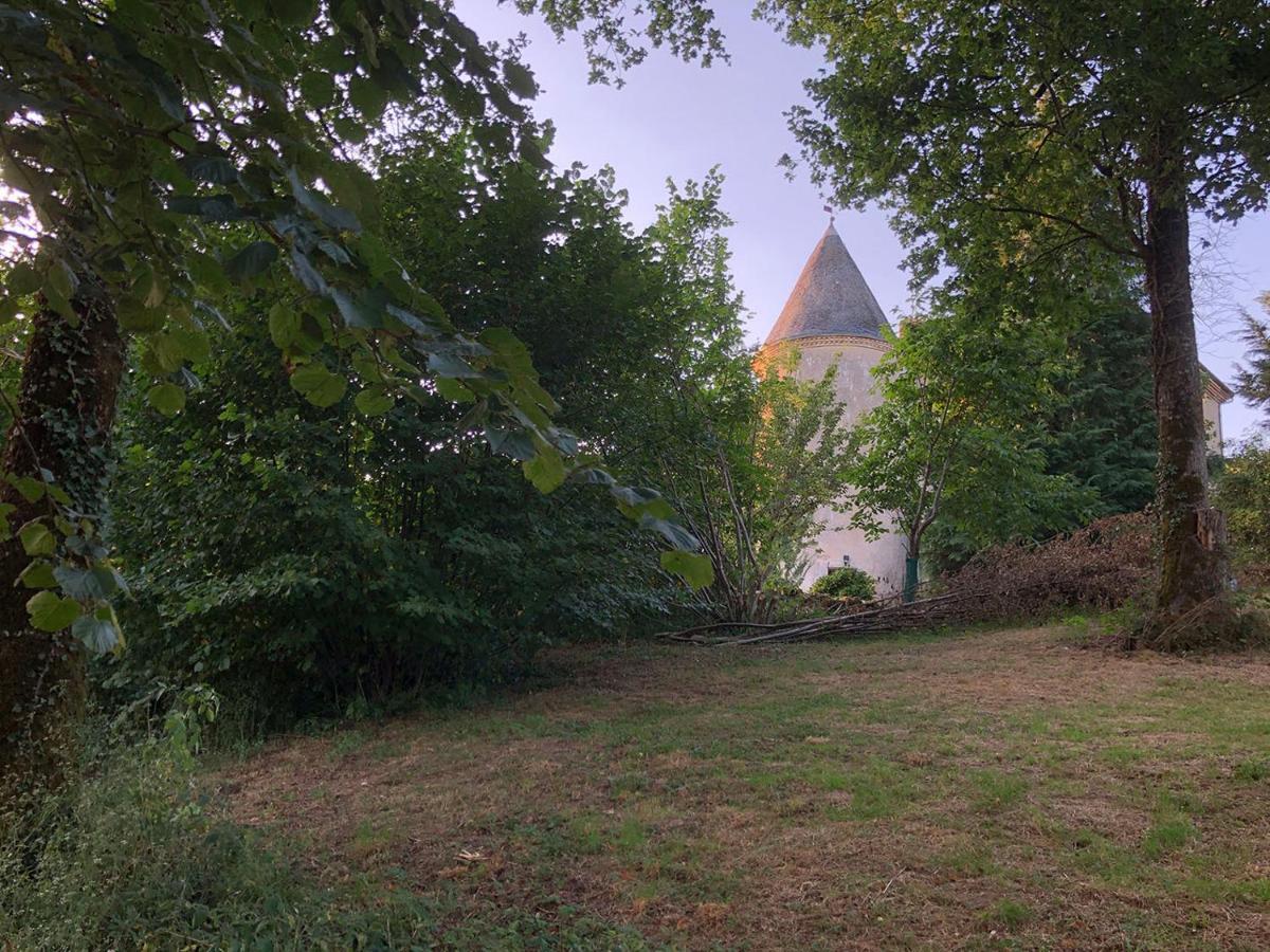Chateau Gros Puy, Petit Chateau Chambre D'Hote Abjat-sur-Bandiat 외부 사진