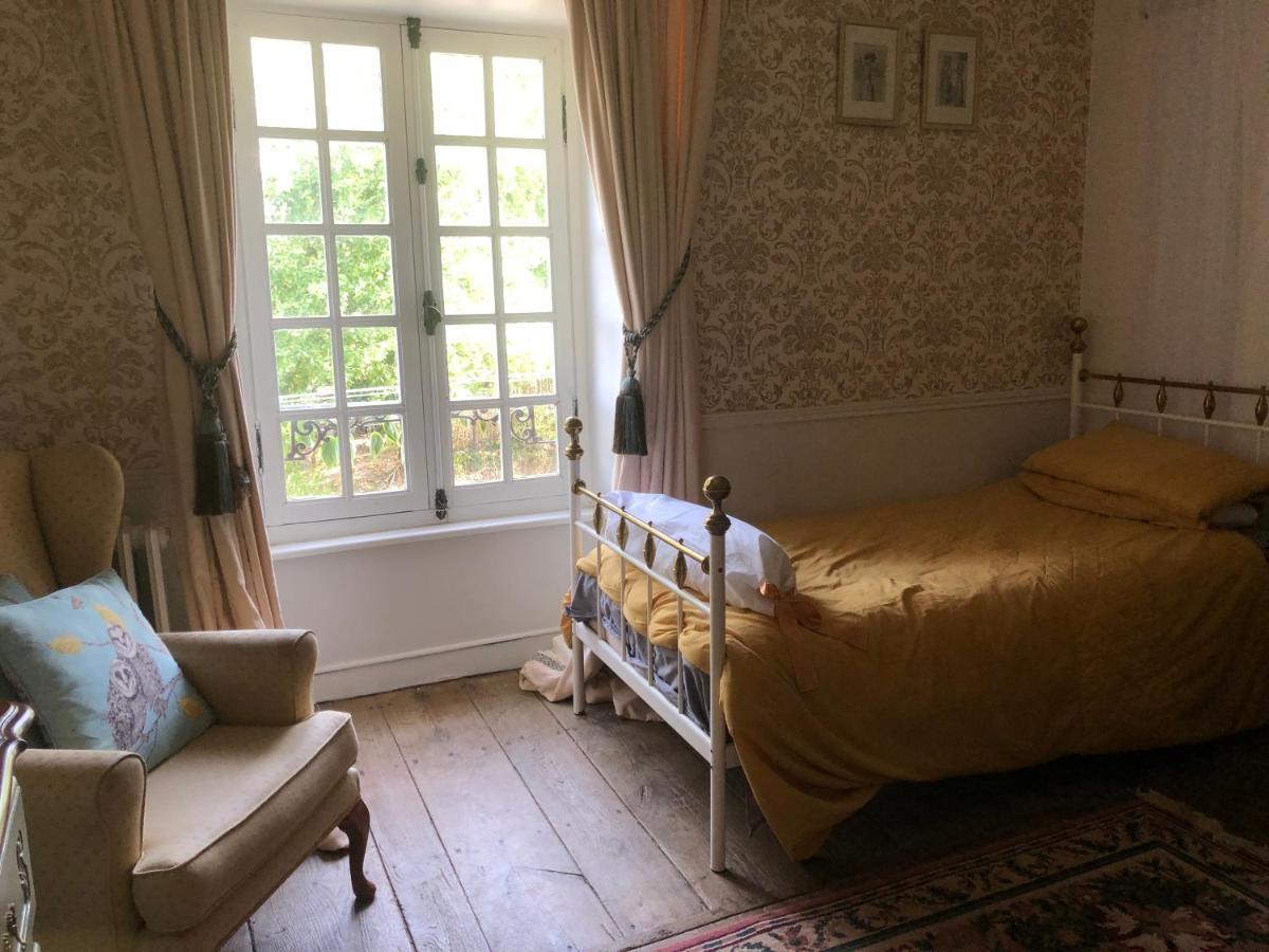 Chateau Gros Puy, Petit Chateau Chambre D'Hote Abjat-sur-Bandiat 외부 사진