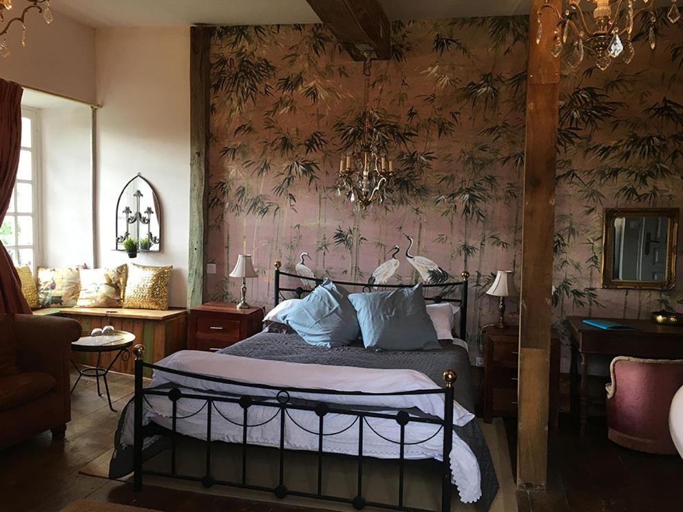 Chateau Gros Puy, Petit Chateau Chambre D'Hote Abjat-sur-Bandiat 외부 사진